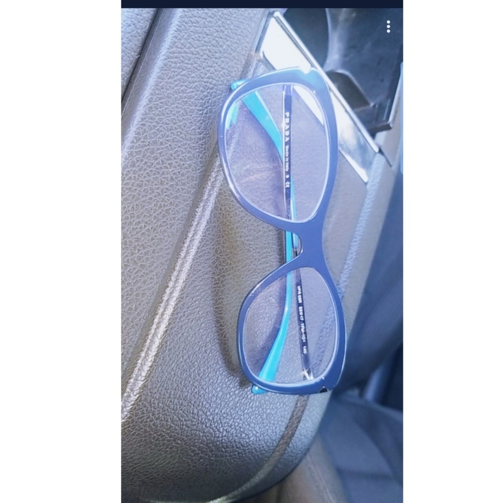 Prada glasses comes with prada case